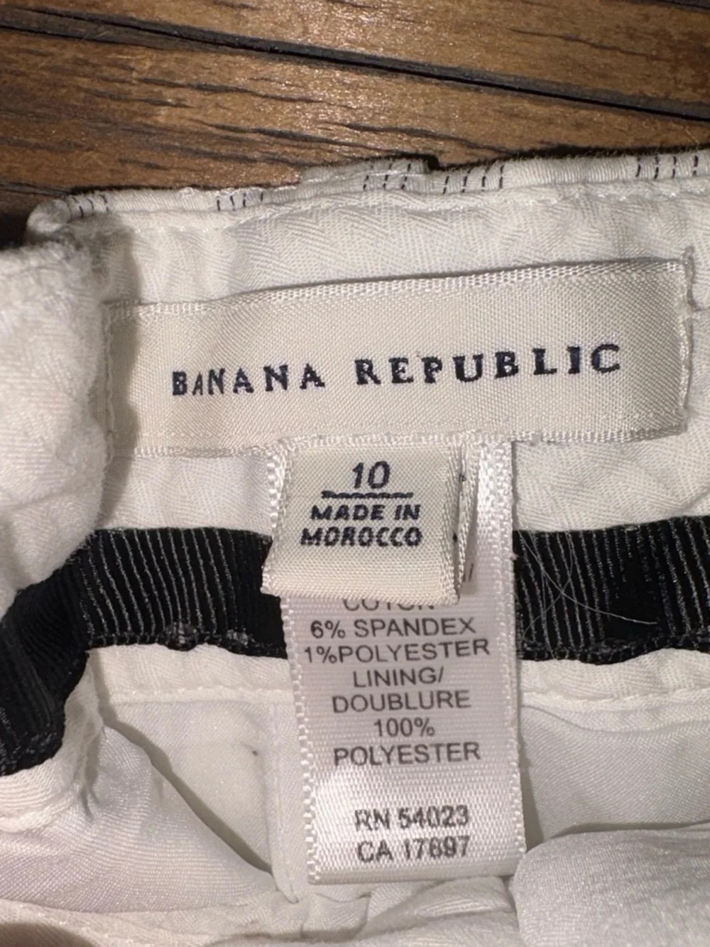 Banana Republic White and Gray Pinstripe Chinos - Picture 5 of 8